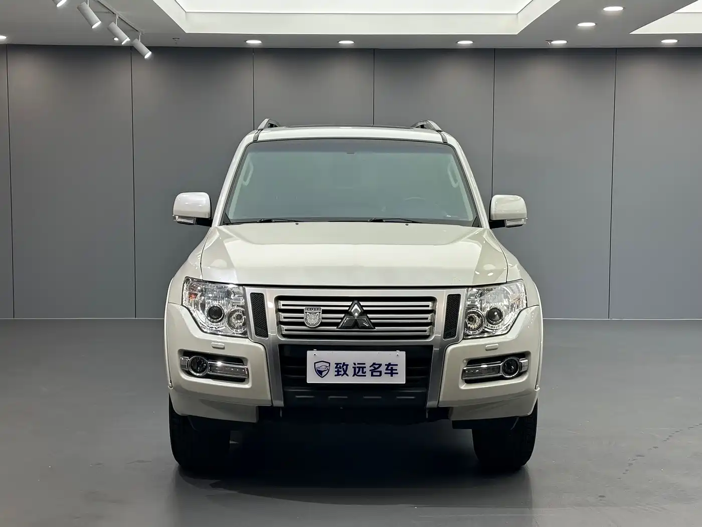 Mitsubishi Pajero (Import) 2018 2018 3.0L Automatic Comfort Version