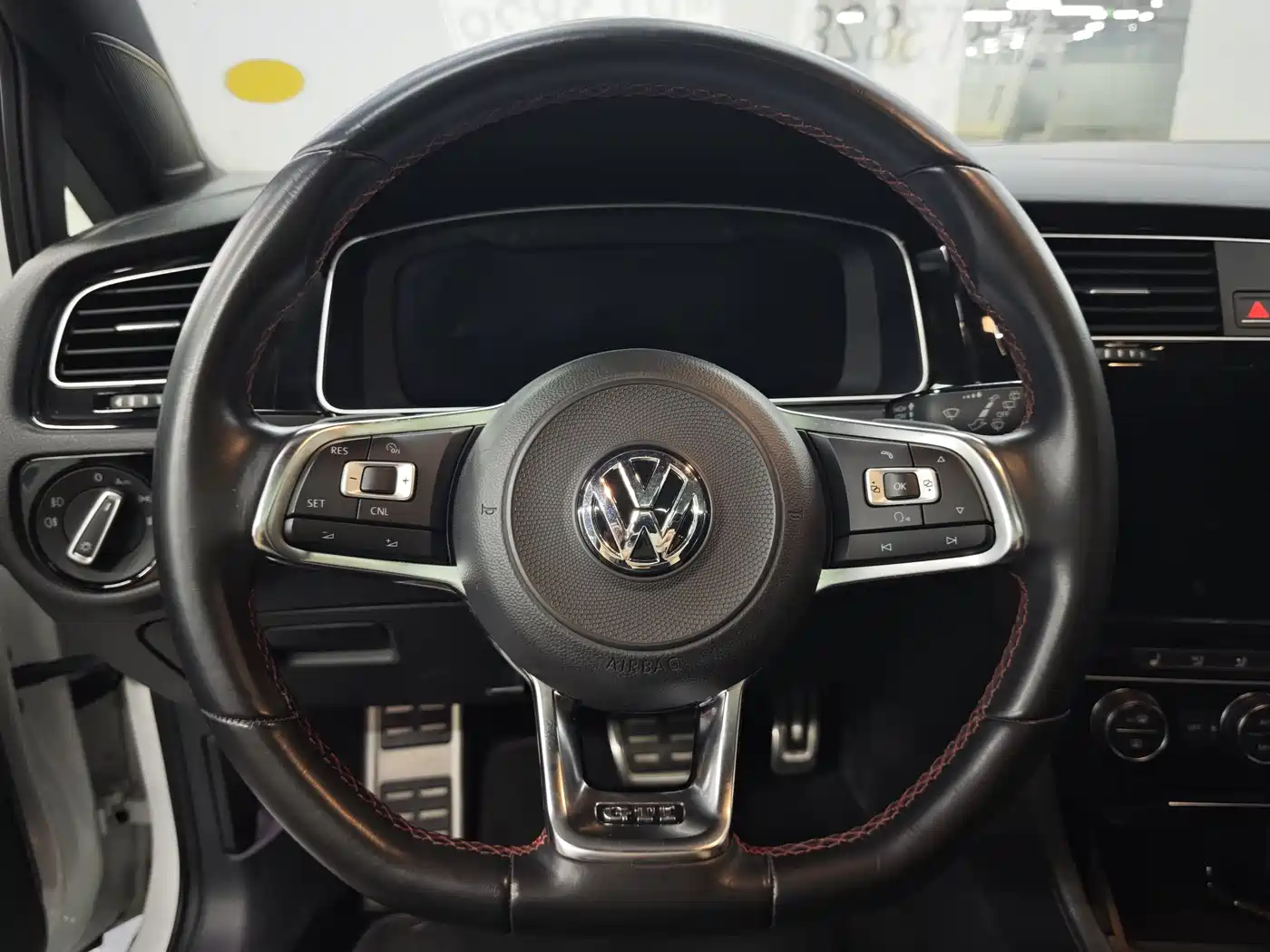 Volkswagen Golf GTI 2018 2.0TSI GTI фото 5