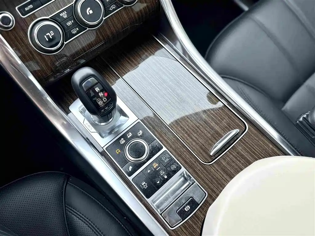 Фото 12 - Land Rover Range Rover Sport
