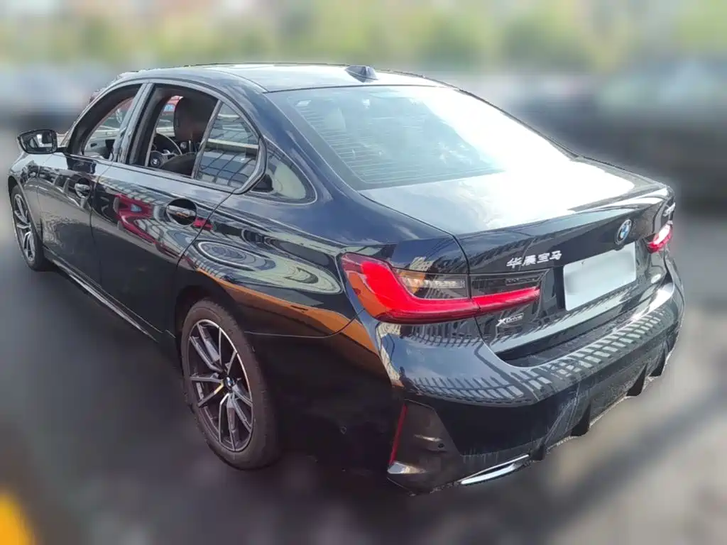 Photo 7 - BMW 3 Series