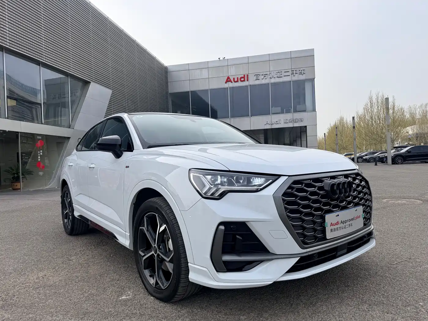 Audi Q3 Sportback 2023 40 TFSI Fashion фото 3