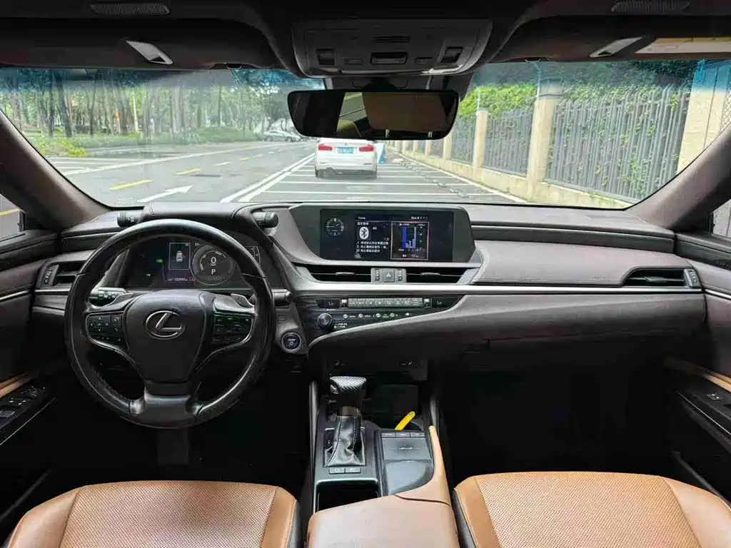 Lexus ES 2020 Model 300h Excellence Edition China V фото 7