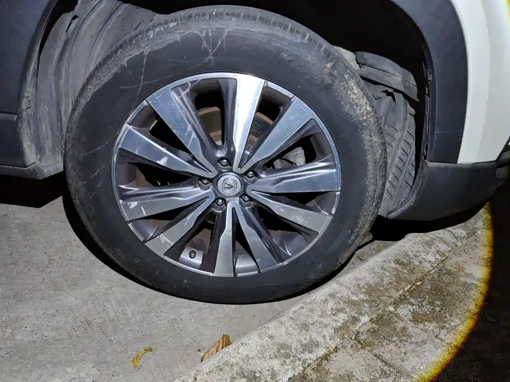Changan CS95 2017 2017 2.0T FWD Zhitu Edition