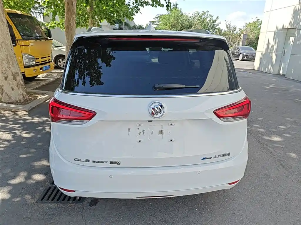 BUICK GL6
