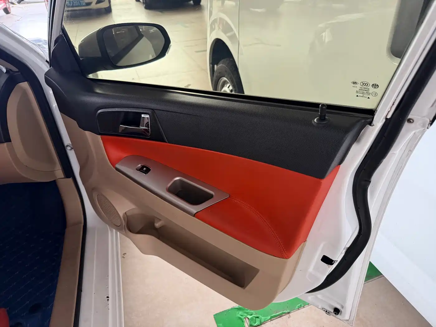 Zhonghua H330 2015 2013 1.5L Automatic Luxury