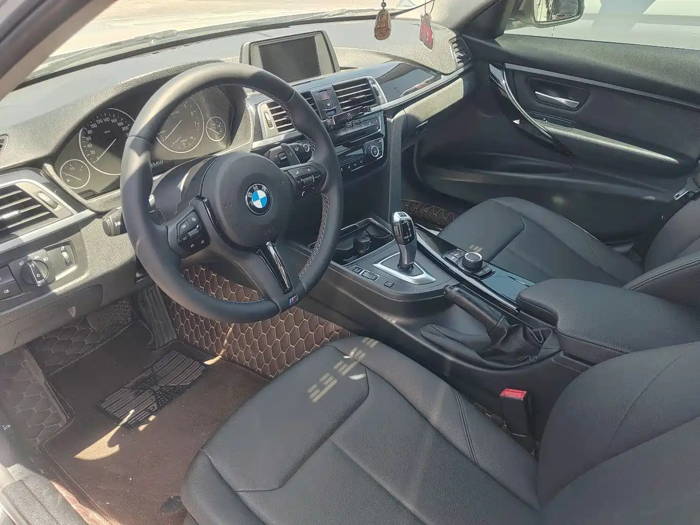 BMW 3 Series 2017 320Li Fashion фото 4