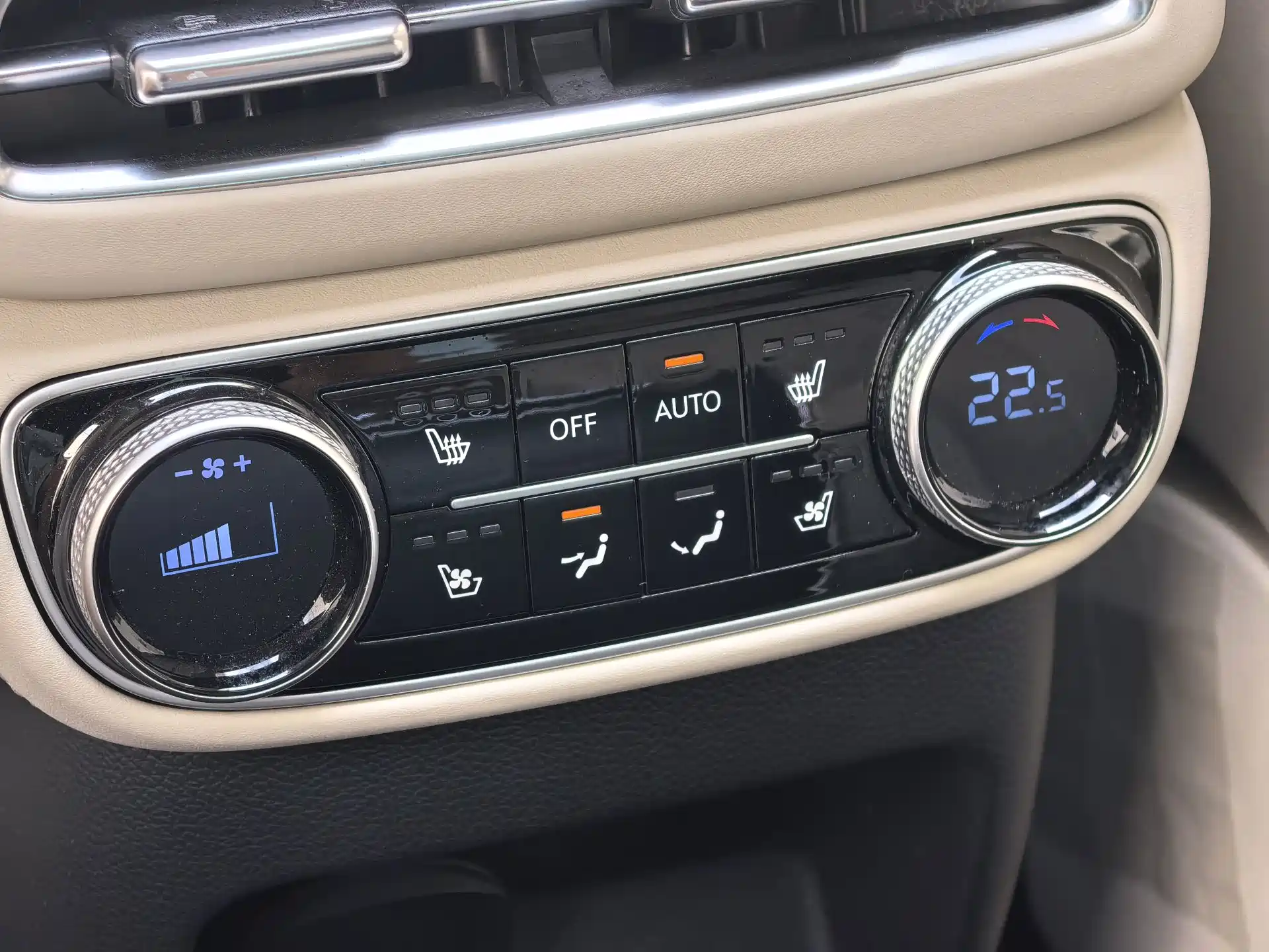 صورة 14 - Genesis GV80