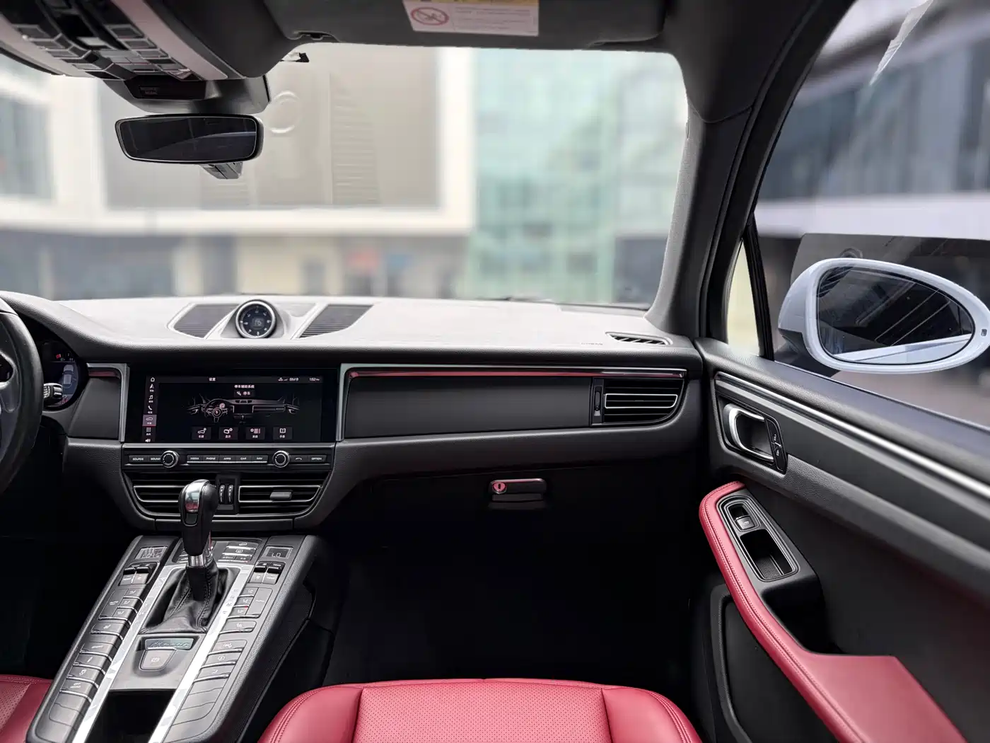 Porsche Macan 2018 Macan 2.0T фото 13