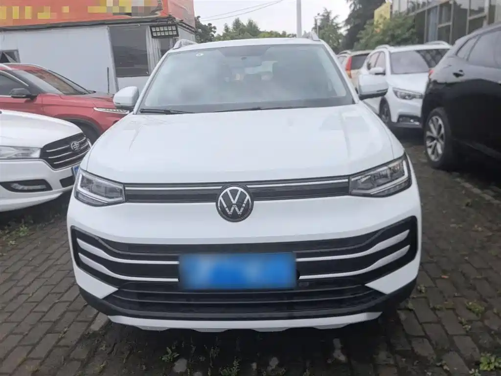 Volkswagen Tharu 2025 Model Rising Star 1.5L Advance Edition фото 3