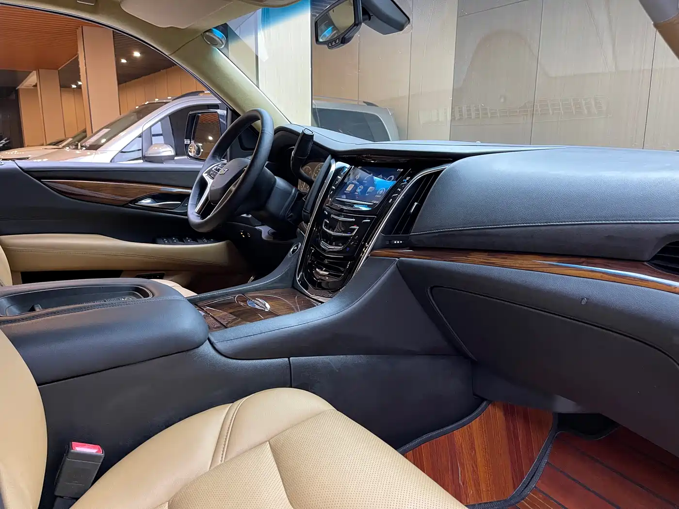 Cadillac Escalade 2017 6.2L ESV Platinum Extended фото 17