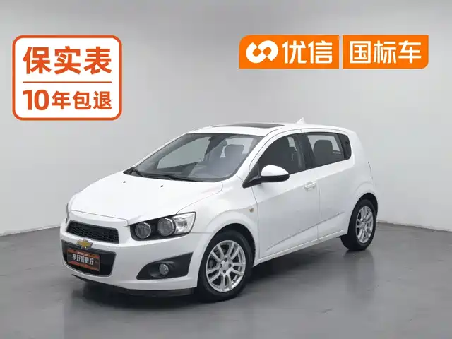 Chevrolet Aveo 2011 Hatchback 1.6L AT SX — фото 1