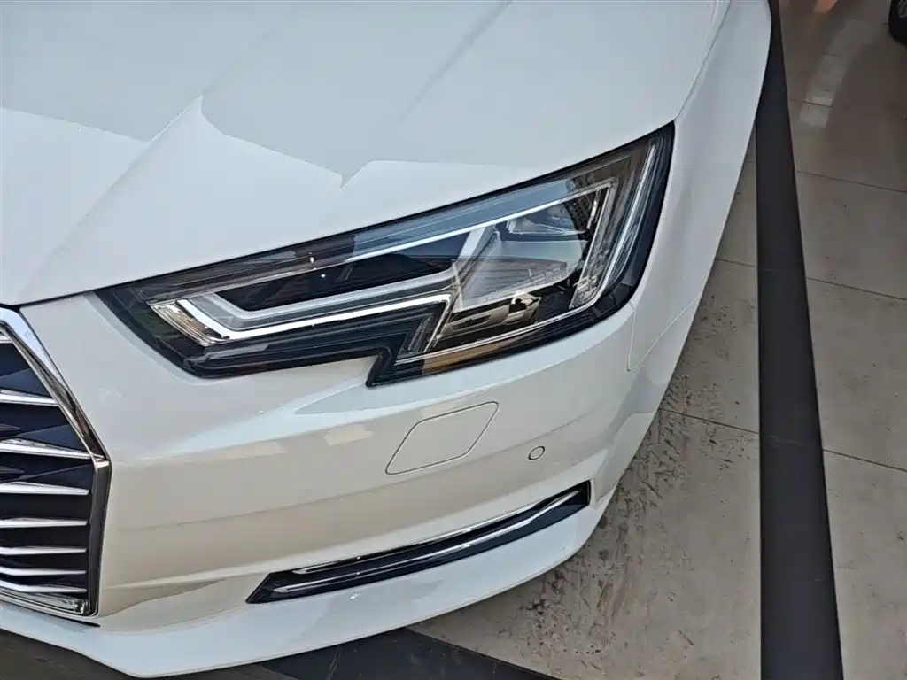 Audi A4L 2017 45 TFSI quattro Style Edition фото 24