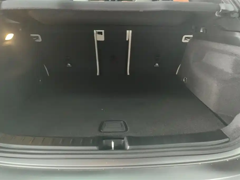 Mercedes-Benz EQA 2022 EQA 300 4MATIC Launch Special Edition фото 4