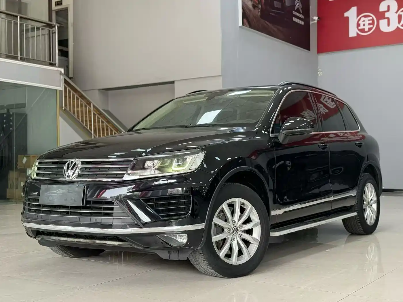 Фото 1 - Volkswagen Touareg