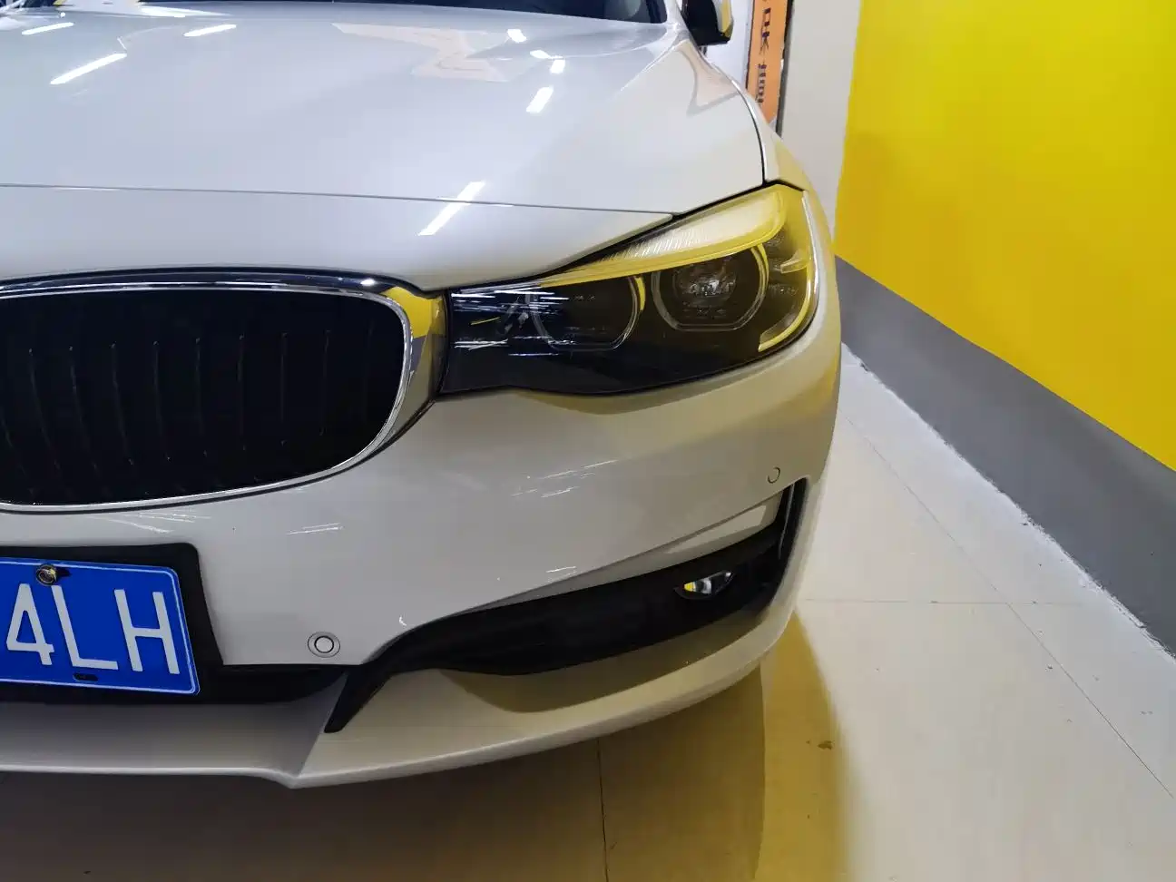 BMW 3 Series GT 2018 320i Fashion фото 8