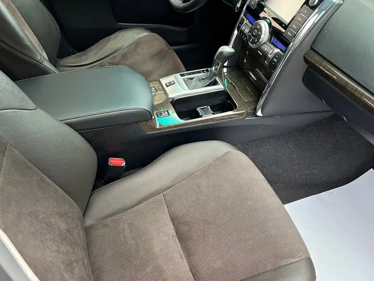 Toyota Reiz 2013 2.5V Premium Edition фото 3