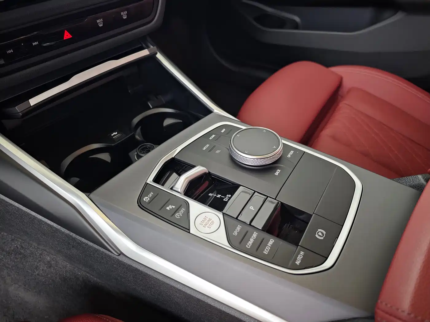 BMW 3 Series 2025 325i M Sport Package фото 11