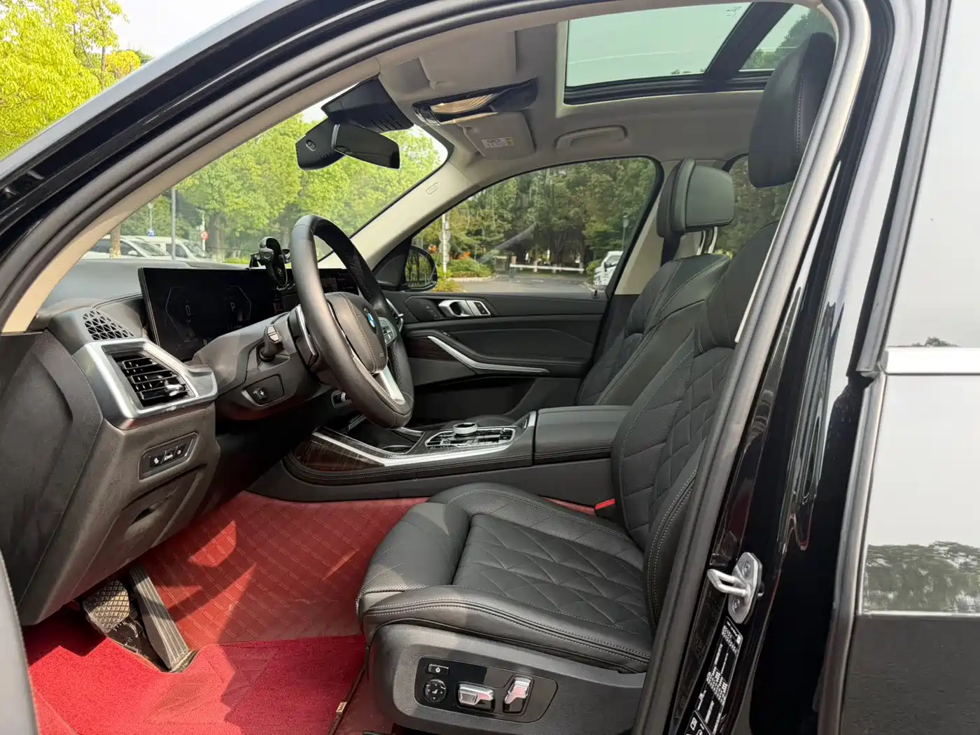 BMW X7 2024 2023 xDrive40i Leading Luxury Package