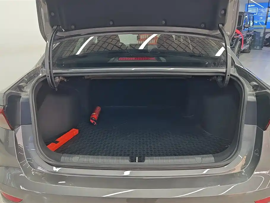 GEELY AUTOMOBILE EMGRAND