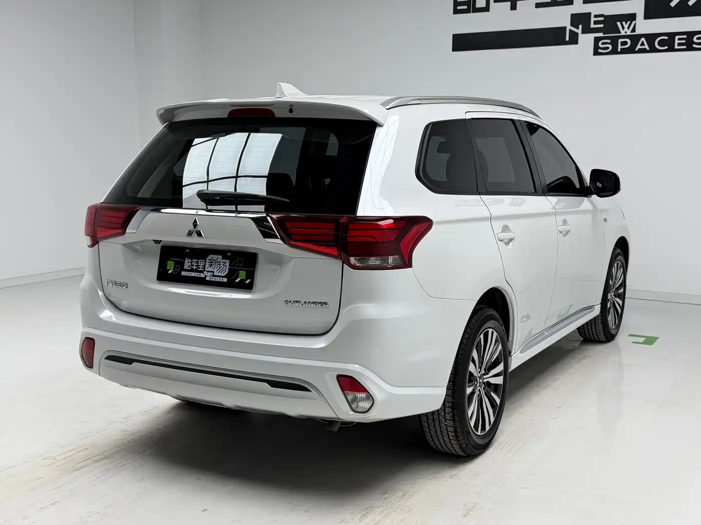 Mitsubishi Outlander 2020 2.0L 2WD Comfort 5-seater фото 4