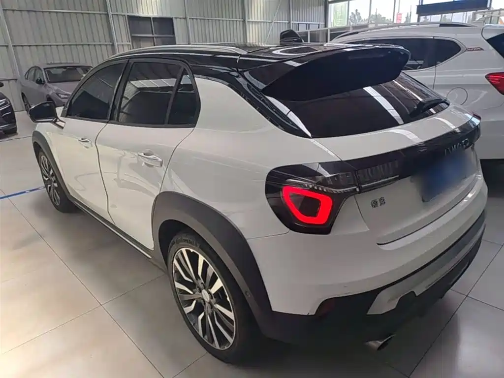 Lynk & Co 02 2018 2.0T DCT AWD Pro Edition China V фото 5