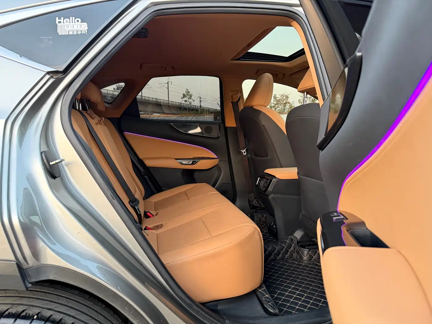 Lexus NX 2022 260 FWD Joy Creation Edition фото 16