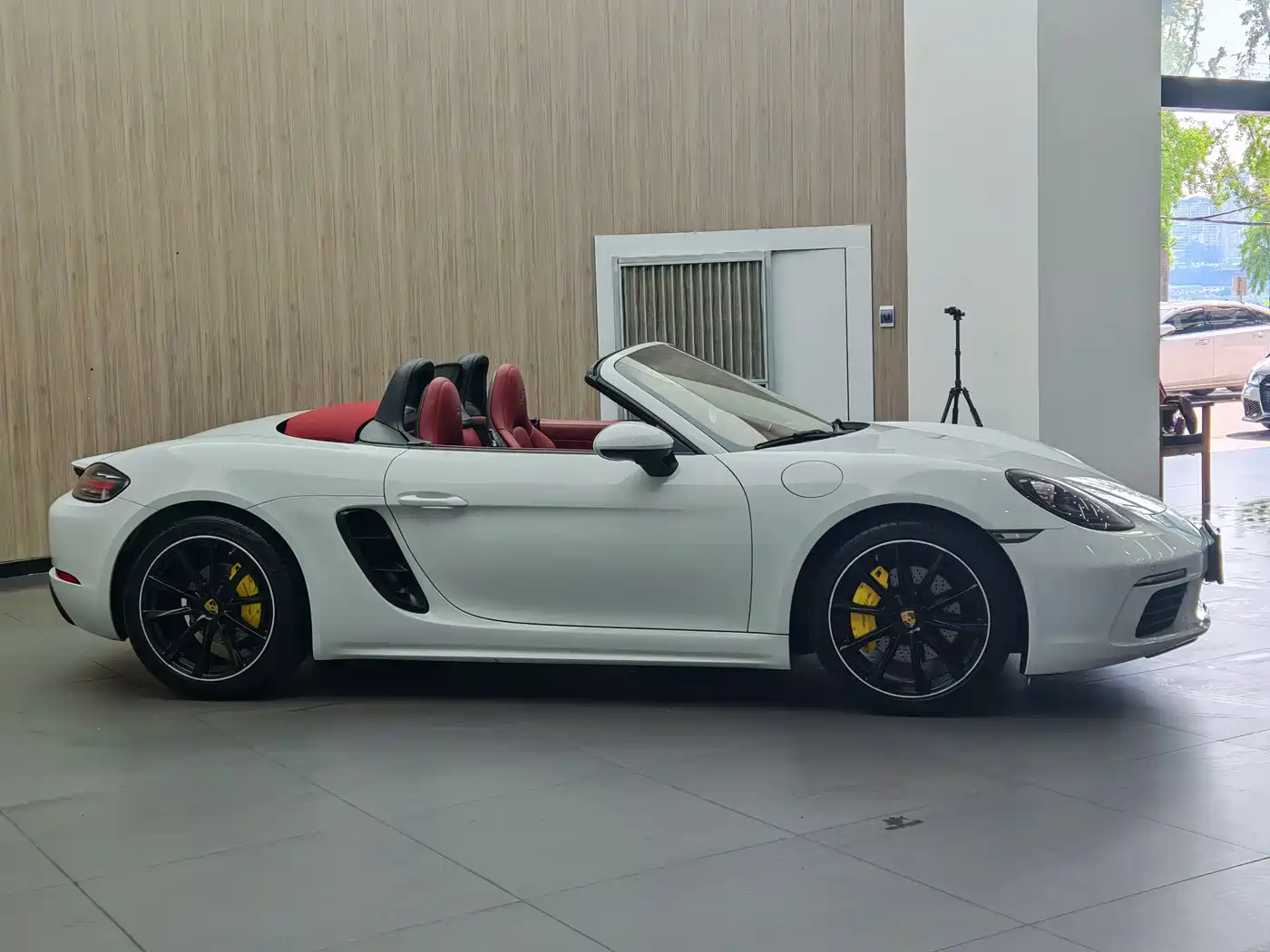 Porsche 718 2018 Boxster 2.0T фото 11
