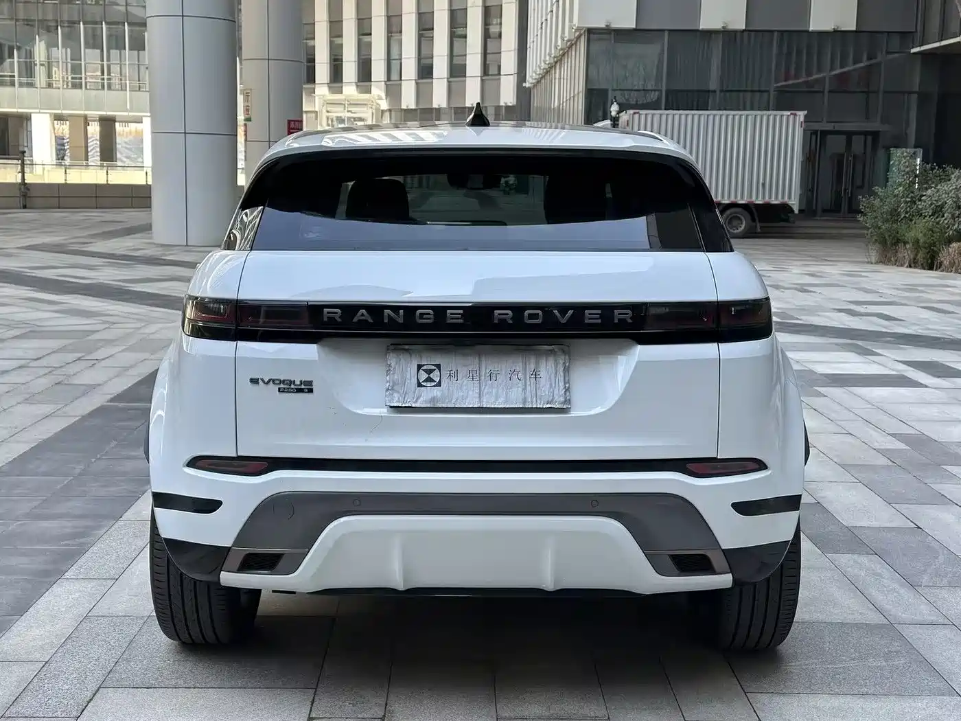 Land Rover Range Rover Evoque 2020 249PS R-DYNAMIC S Sport Edition фото 8