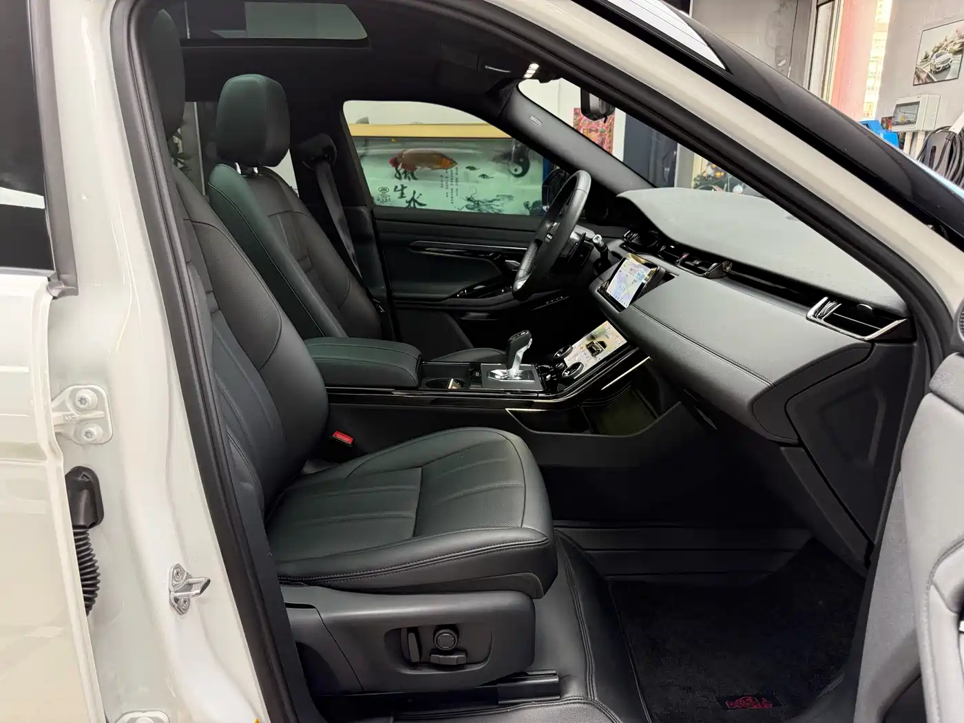 Land Rover Range Rover Evoque 2020 Model 249PS R-DYNAMIC S Gloss Black Sport Tech Edition фото 33