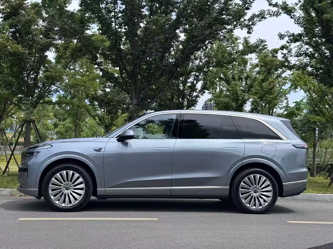Ledao L90 2025 2025 AWD Base Model