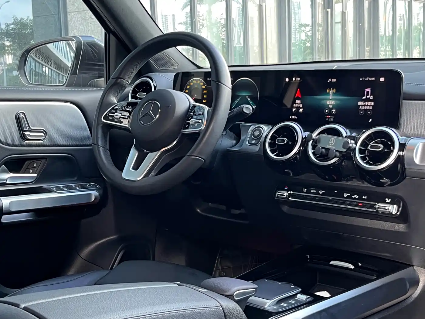 Mercedes-Benz GLB 2023 GLB 200 Dynamic фото 12