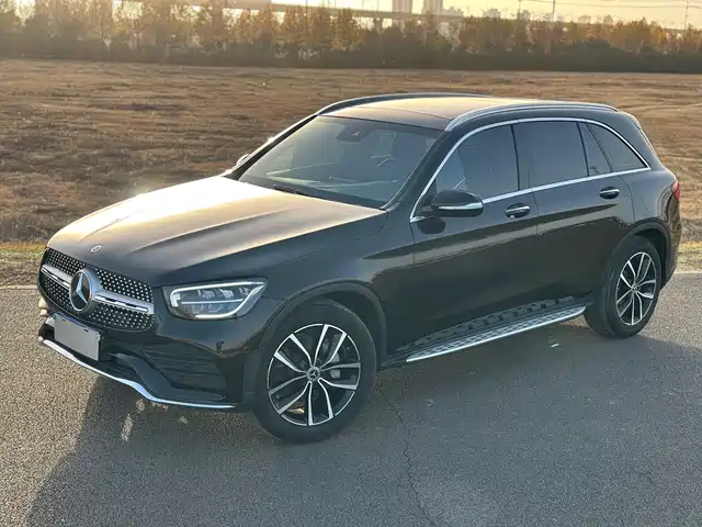 MERCEDES-BENZ GLC