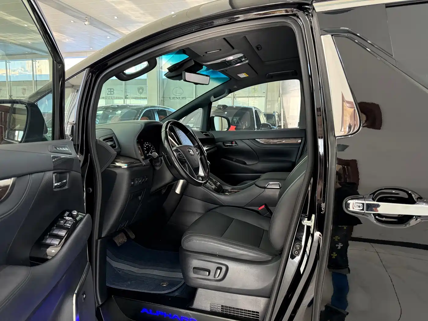 Toyota Alphard 2021 Hybrid 2.5L Premium фото 7