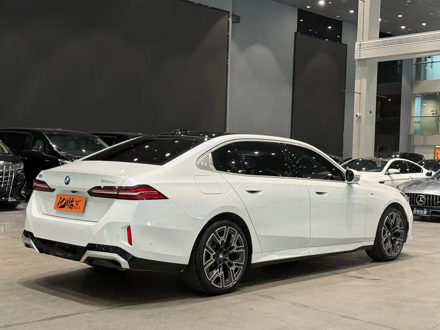 BMW 5 Series 2024 530Li Premium M Sport Package фото 16