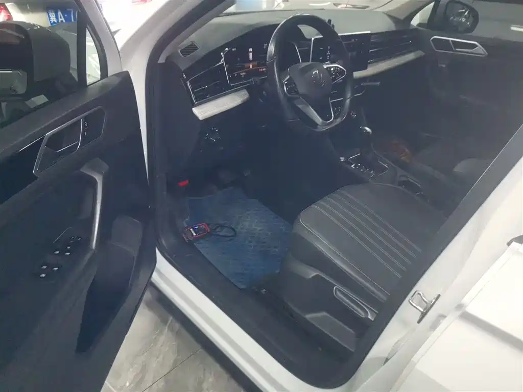 Volkswagen Tiguan L 2023 330TSI Auto 2WD Comfort Edition фото 13