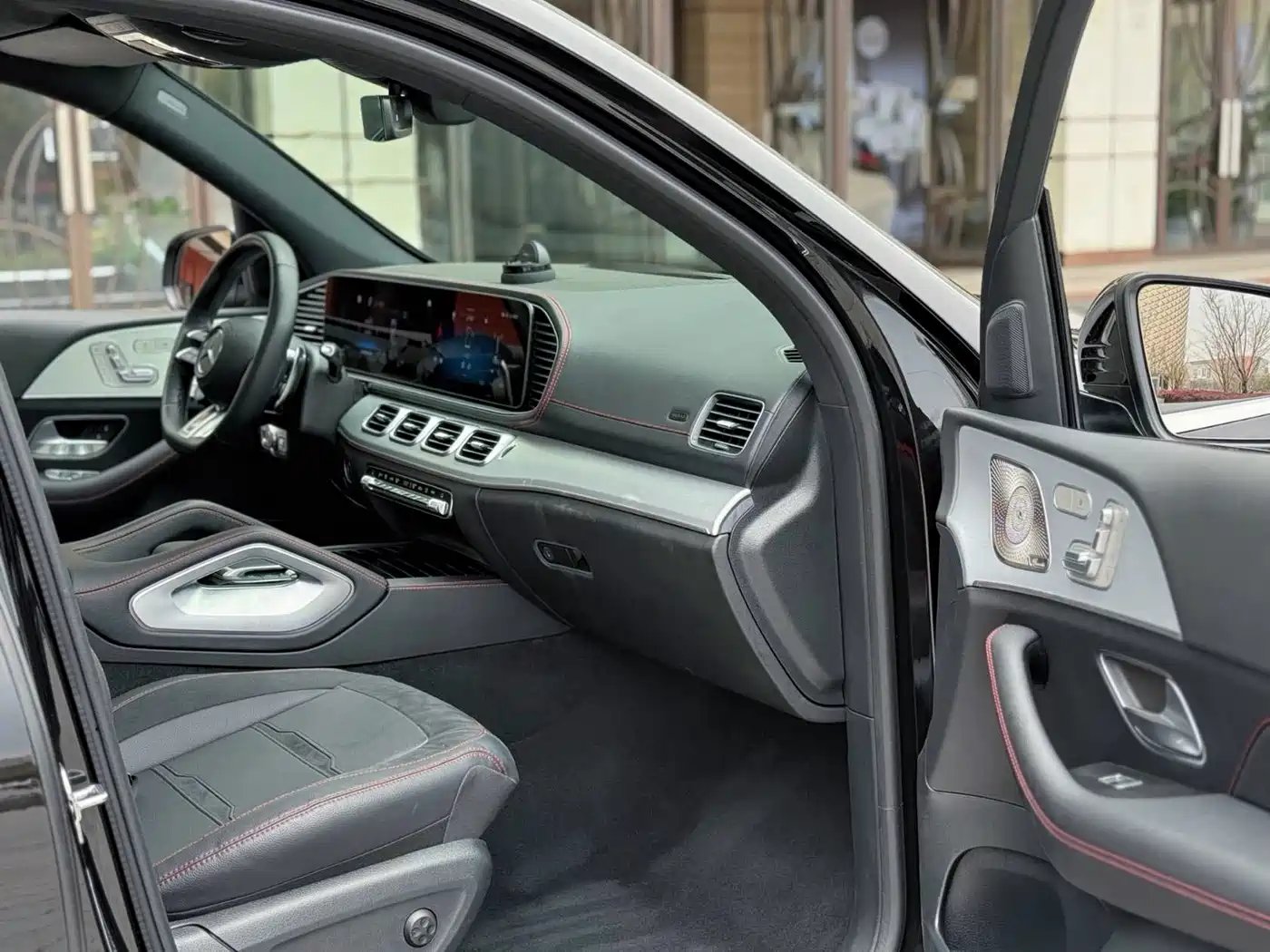 Mercedes-Benz GLE AMG 2025 AMG GLE 53 4MATIC+ фото 17