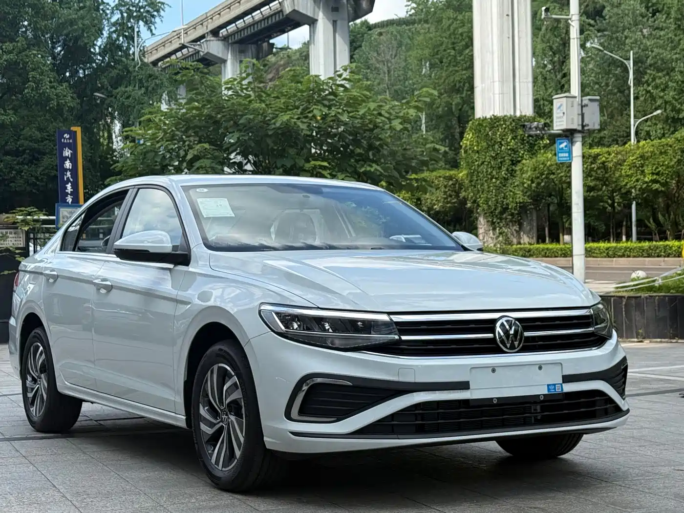 Volkswagen Bora 2025 200TSI DSG Joy Ride Navigation Edition фото 4