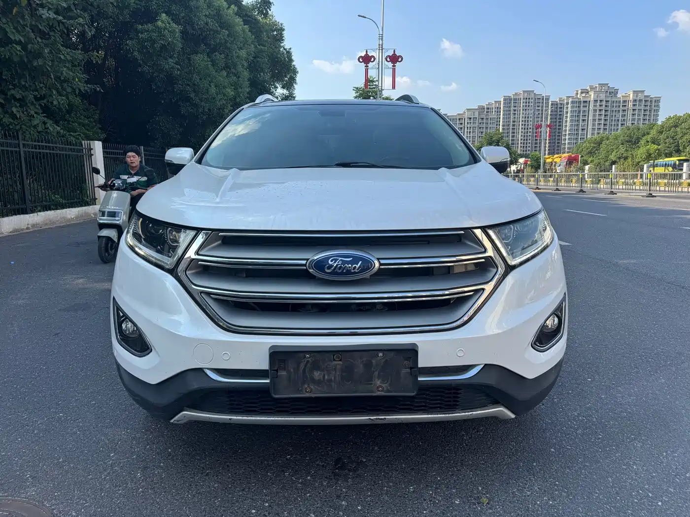 Фото 2 - Ford Edge