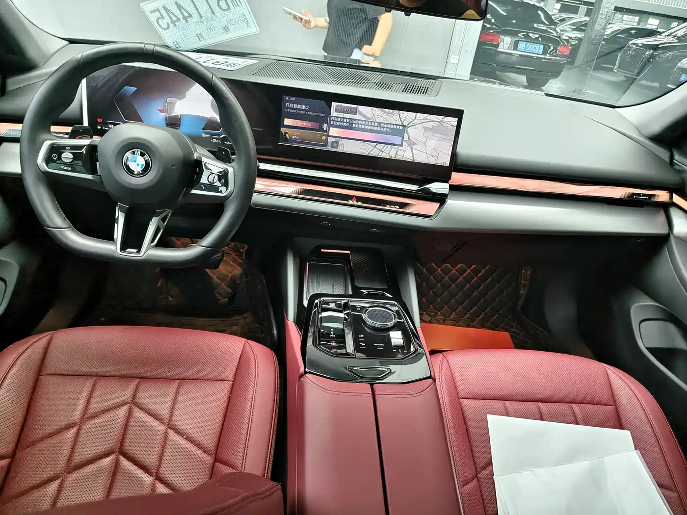 BMW 5 Series 2025 525Li M Sport Package фото 13