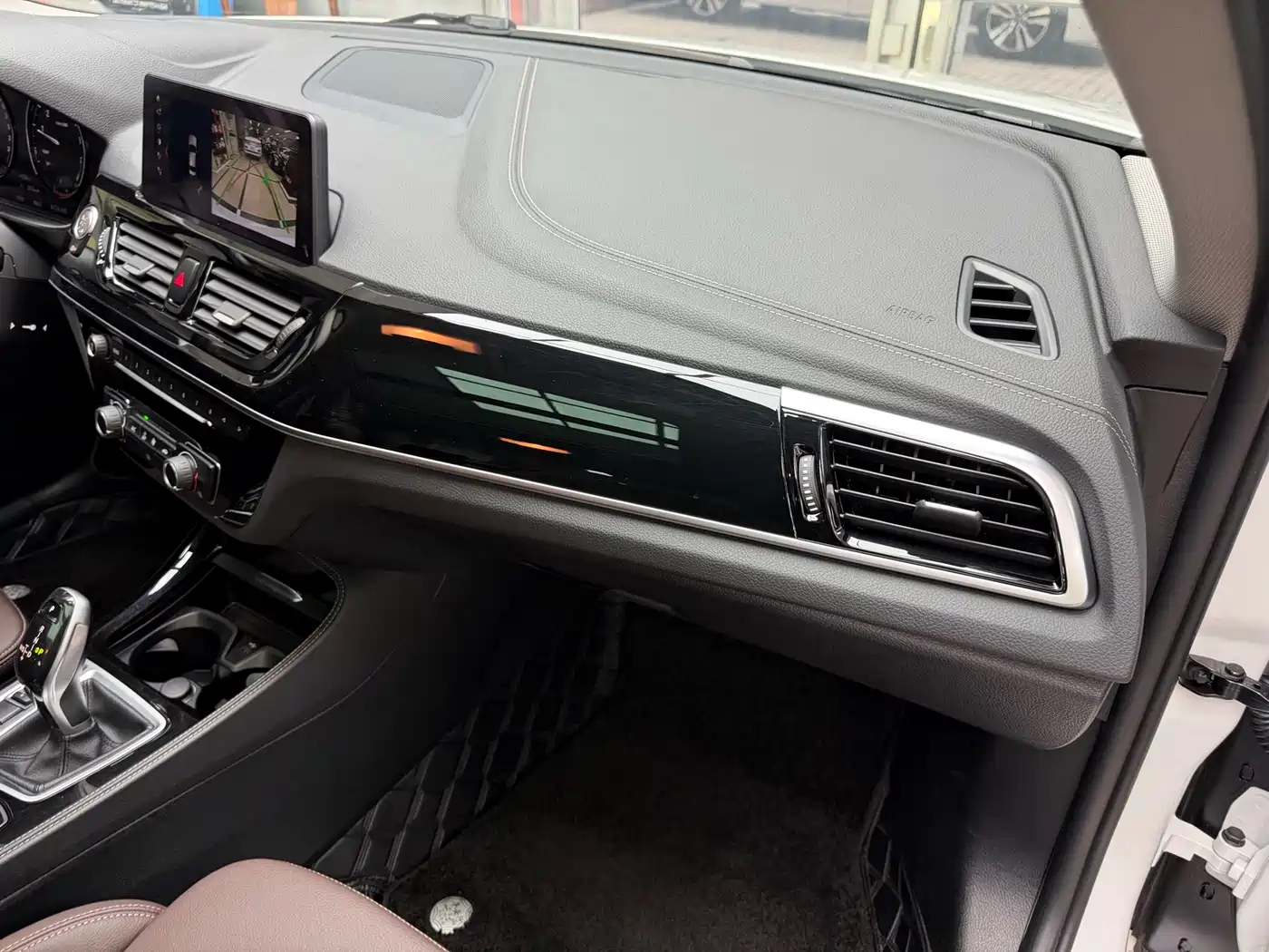 BMW 1 Series 2021 Facelift 120i M Sport Shadow Edition фото 35