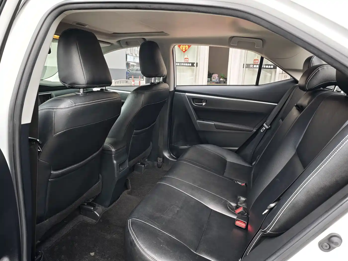 Toyota Corolla 2017 Facelift 1.2T S-CVT GL-i фото 7