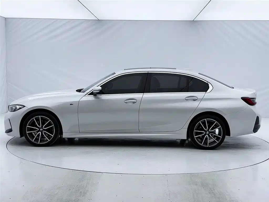BMW 3 Series 2023 320i M Sport Package фото 7