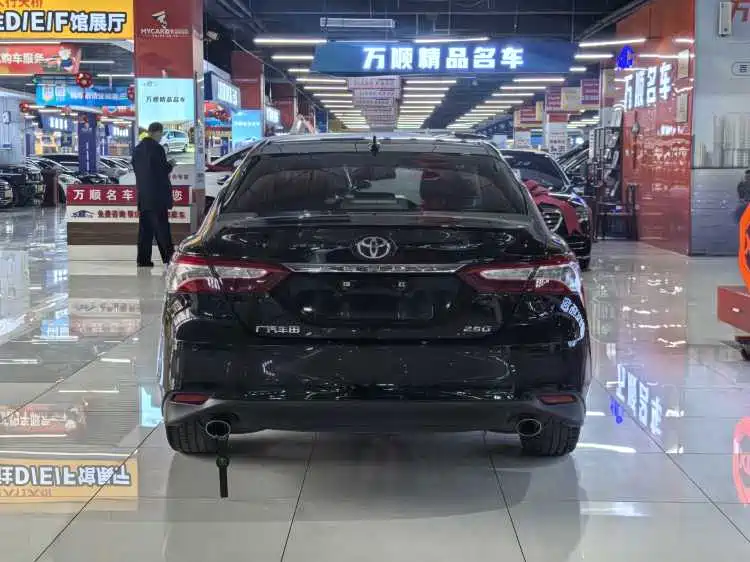Toyota Camry 2021 2.5G Luxury Edition фото 19