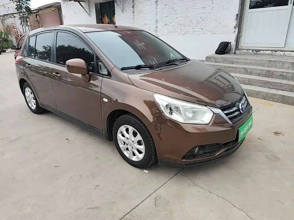 Venucia R50 2016 2016 Model 1.6L Automatic Elite Edition