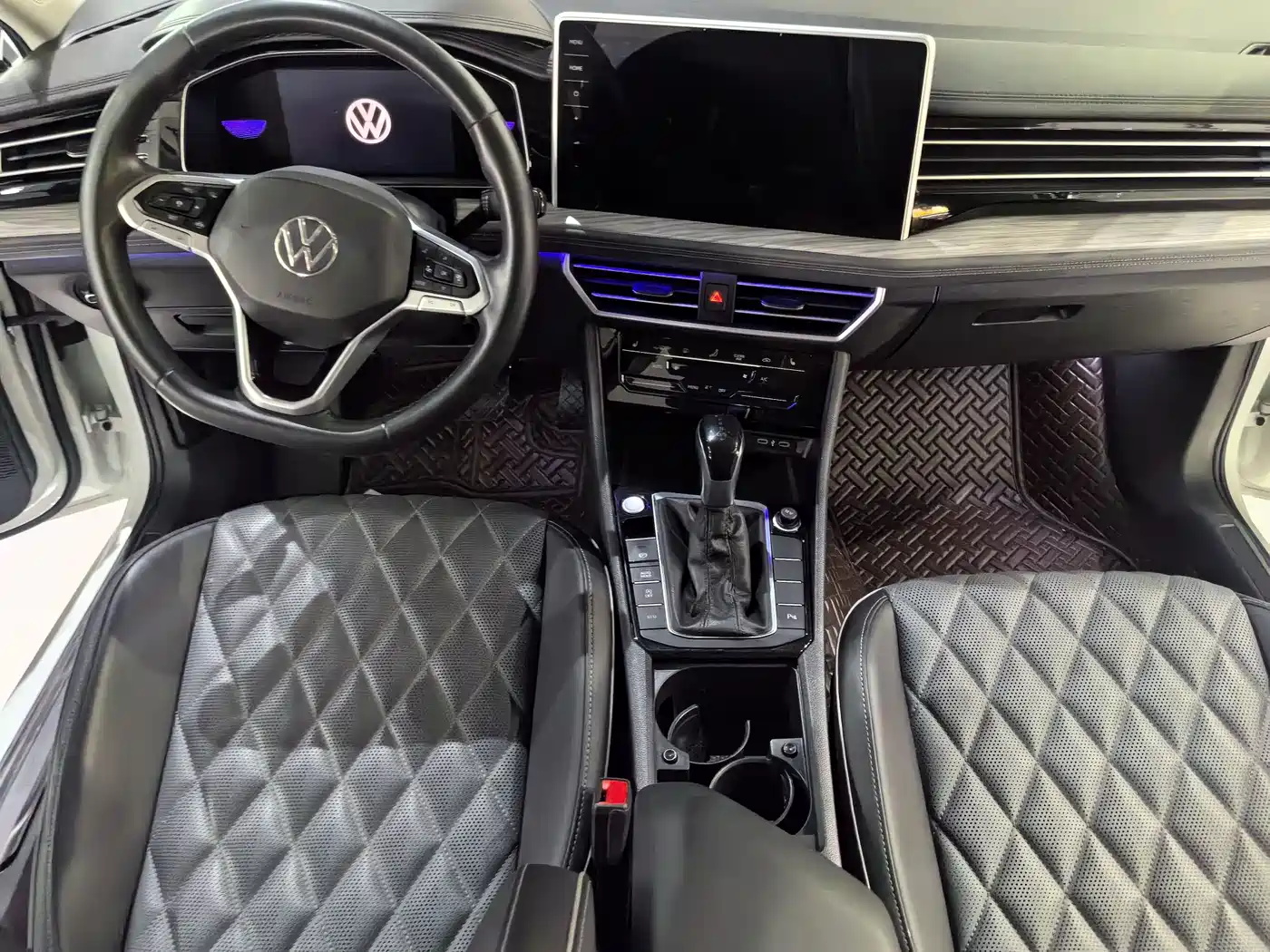 Volkswagen Sagitar 2022 280TSI DSG Surpassing Edition фото 7