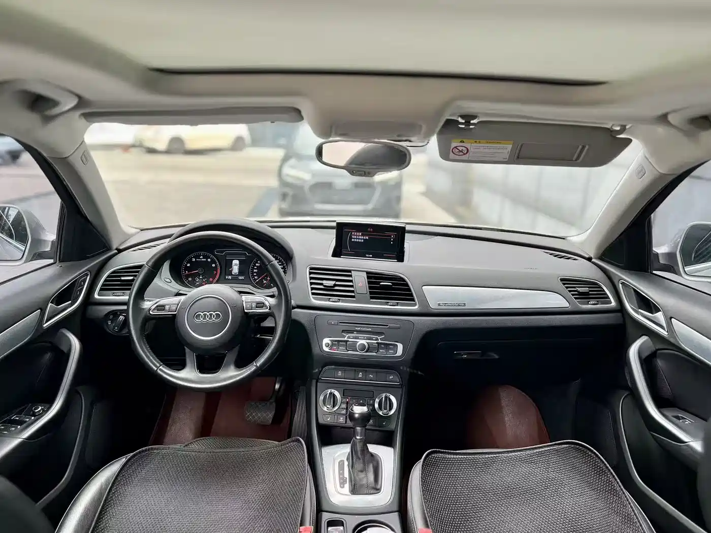 Audi Q3 2015 35 TFSI quattro Technology фото 3