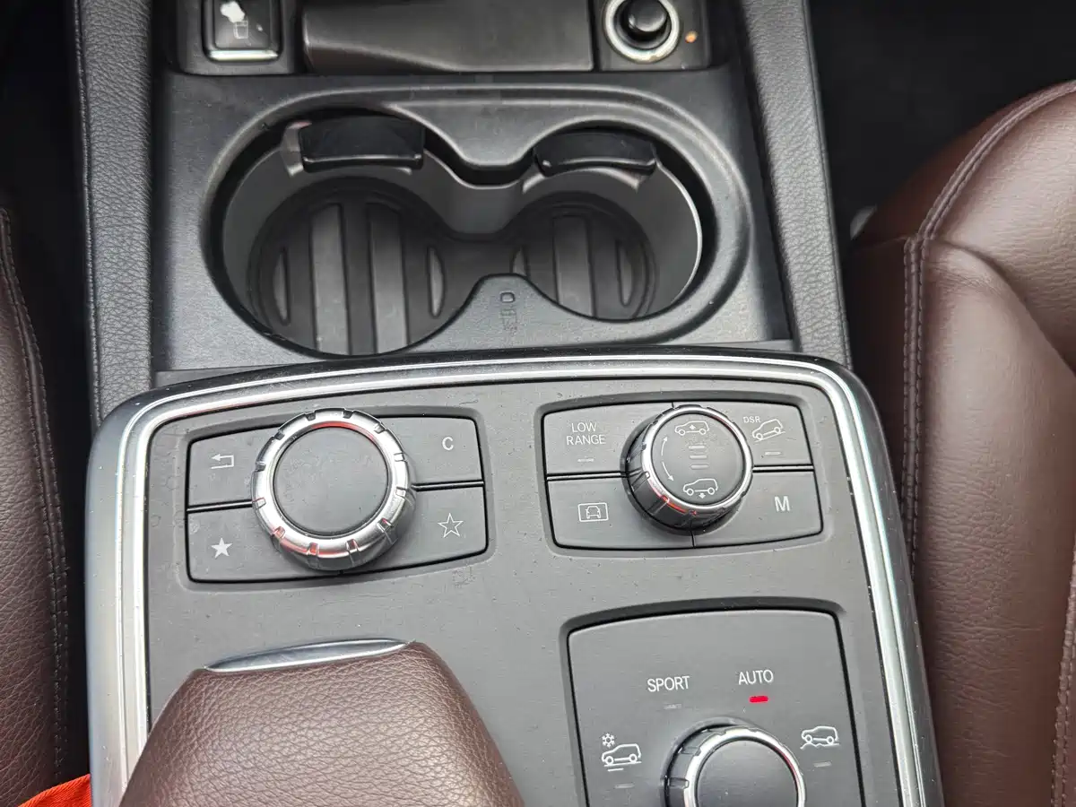 Mercedes-Benz M-Class 2015 ML 400 4MATIC Luxury фото 25
