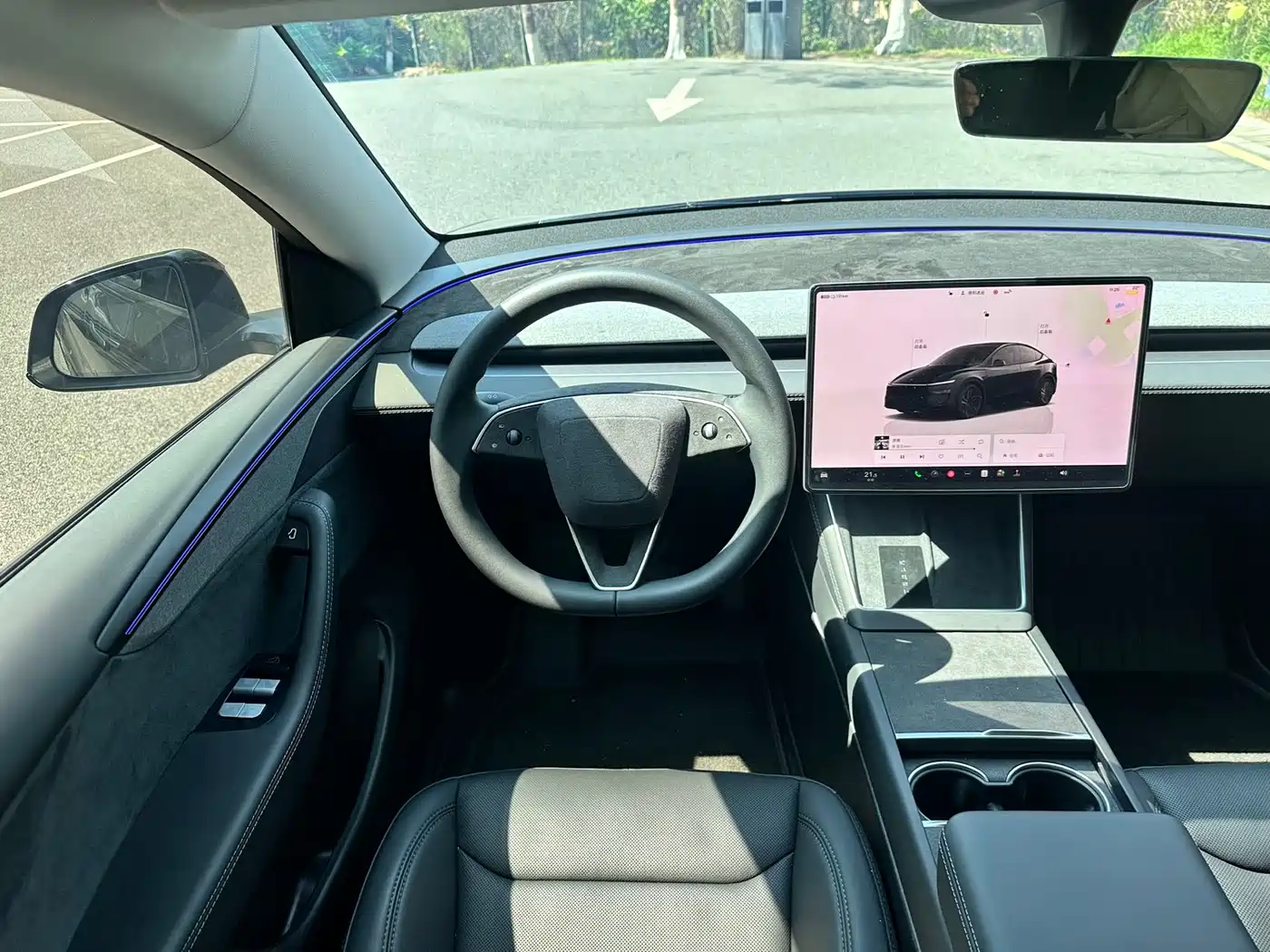 TESLA MODEL Y