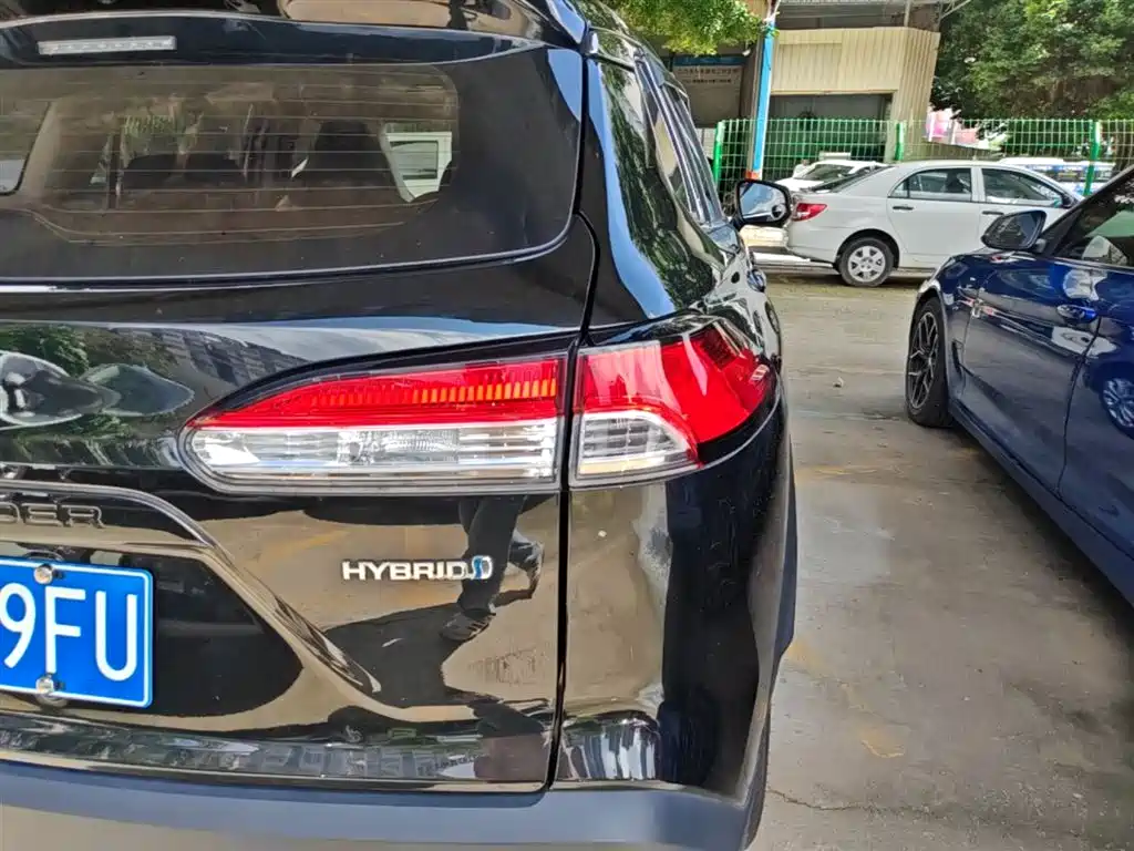 Toyota Frontlander 2023 2.0L Smart Hybrid Dual Engine Leading Edition фото 8