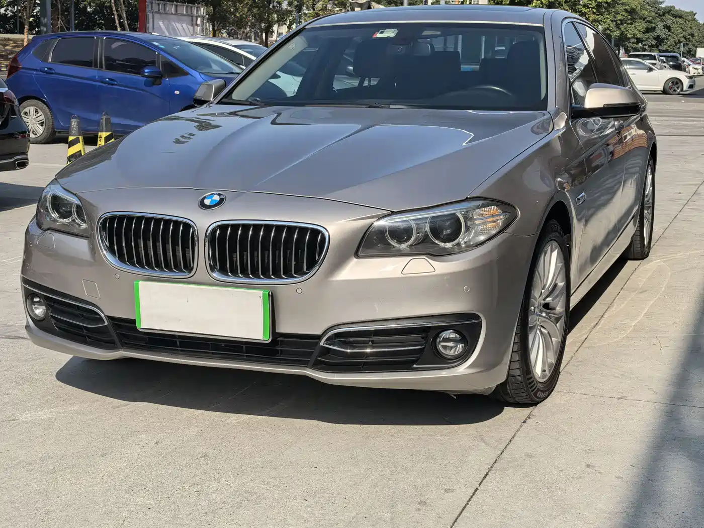 BMW 5 Series 2017 525Li Luxury Design Package